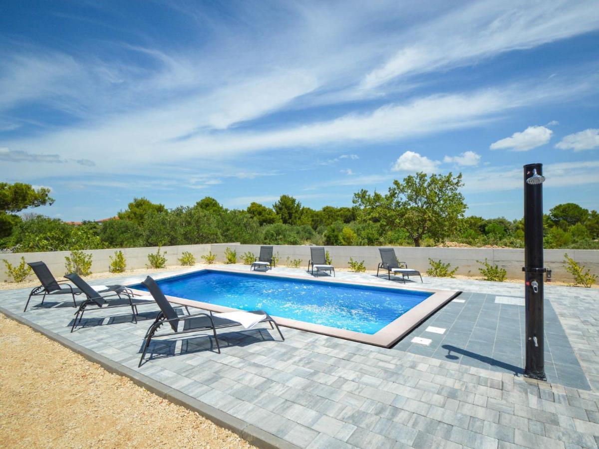 Holiday home Milena By Interhome Pakostane